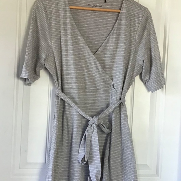 Toad&Co Faux wrap dress - Picture 2 of 5
